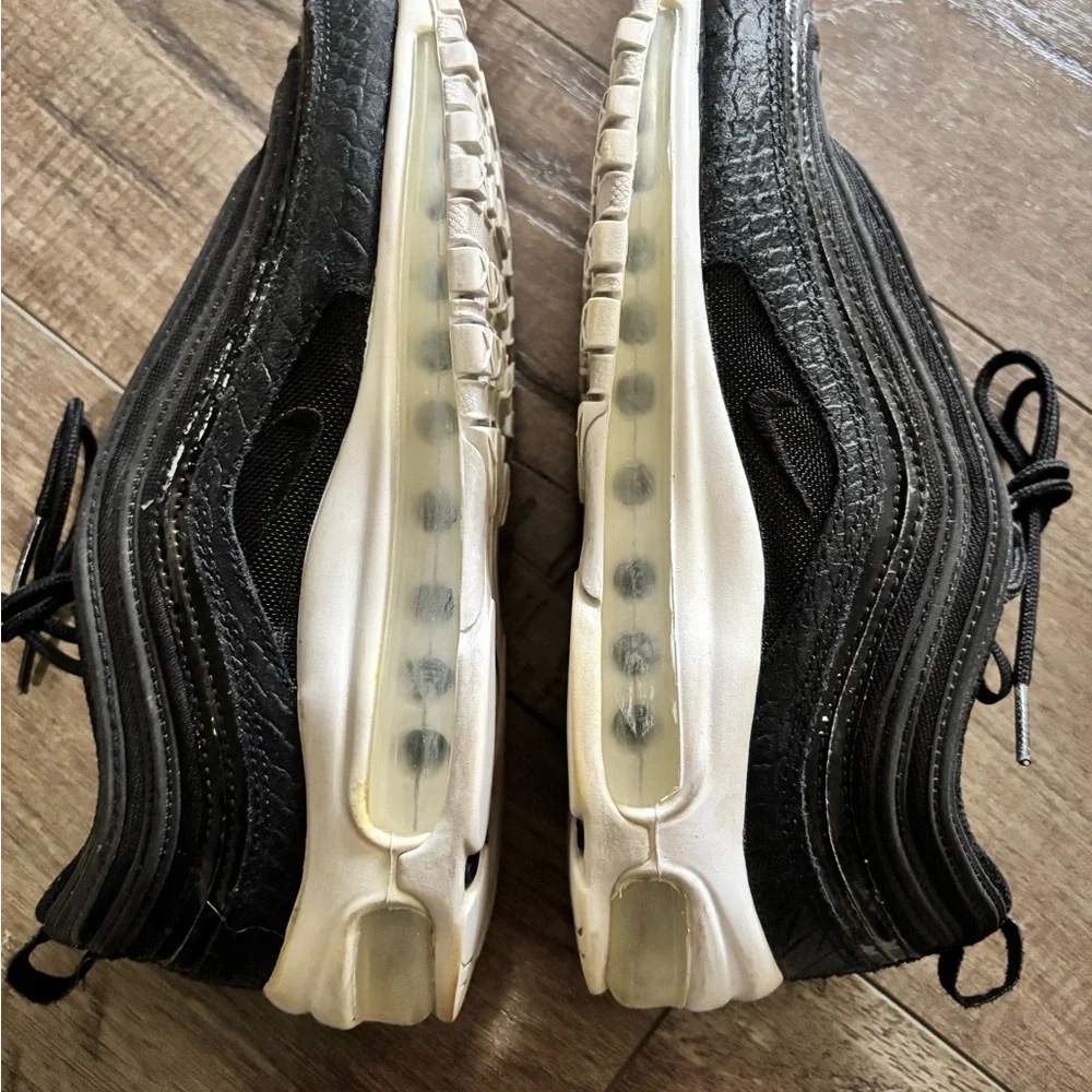 NIKE Women’s AIR MAX 97 PREMIUM "SNAKESKIN" BLACK SZ 7.5 - Picture 3 of 8